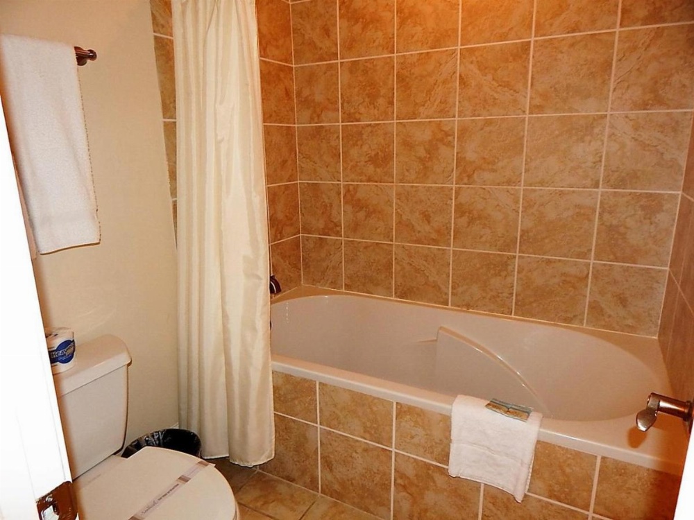 416 Holiday Isle Image 16